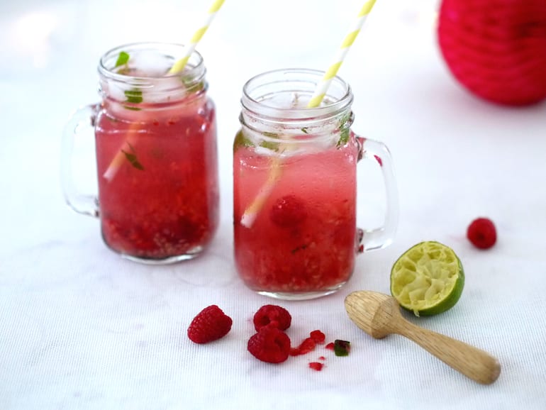 Summer drinks: raspberry coconut fizz