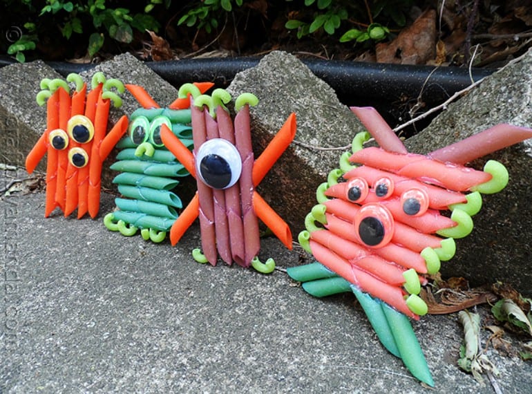 Pasta-Crafts-Monsters