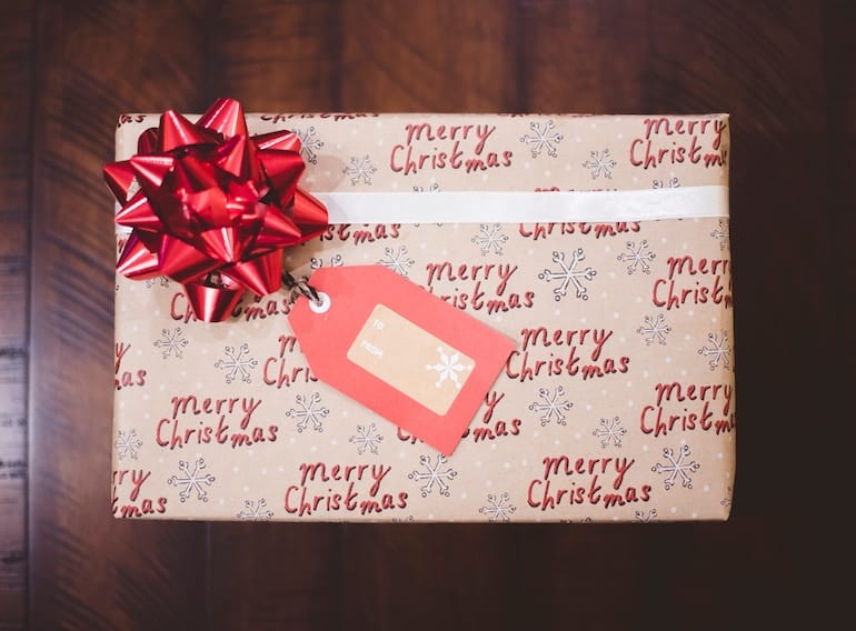 Packing for an overseas Christmas with kids: how to limit and manage your luggage