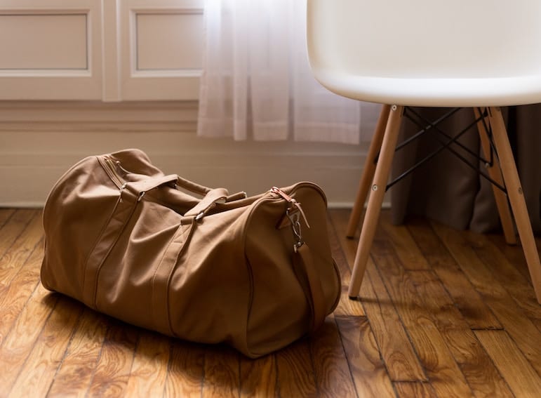how to help kids cope when a parent is travelling