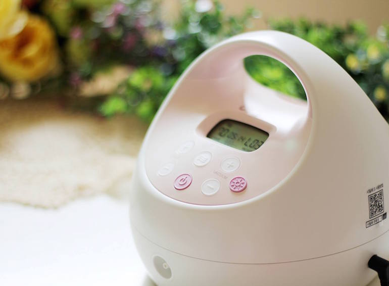 Breast-pumps-in-Singapore-SPECTRE
