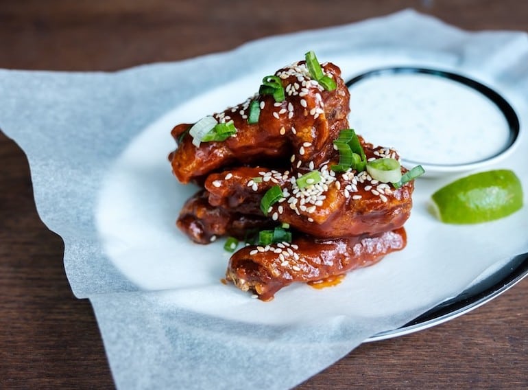 Black-tap-wings