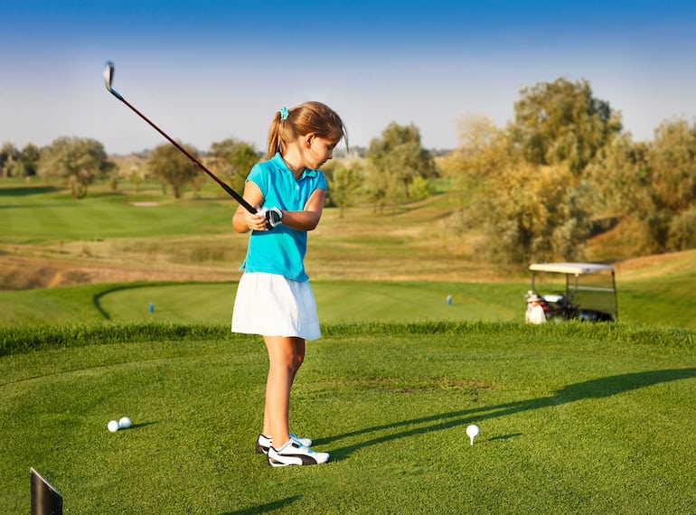 Tee off at the best golf courses with golf lessons for kids in Singapore