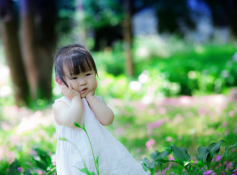 Teething-remedies-cheeks