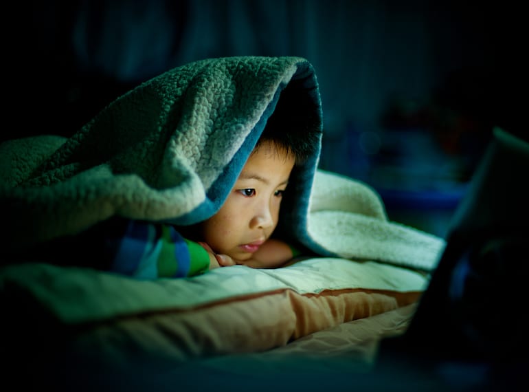 How the HoneyKids mums are limiting screen time and digitally detoxing the kids