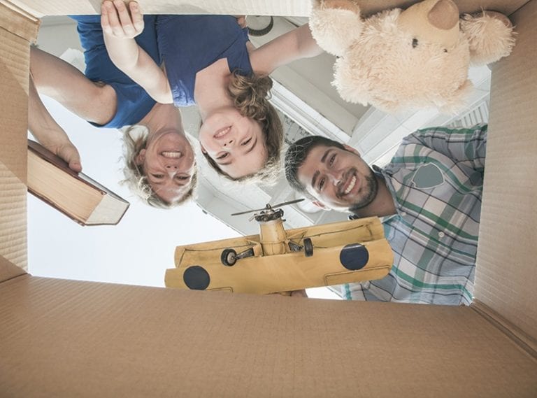 A stress-free move across the world? It’s possible with Santa Fe Relocation