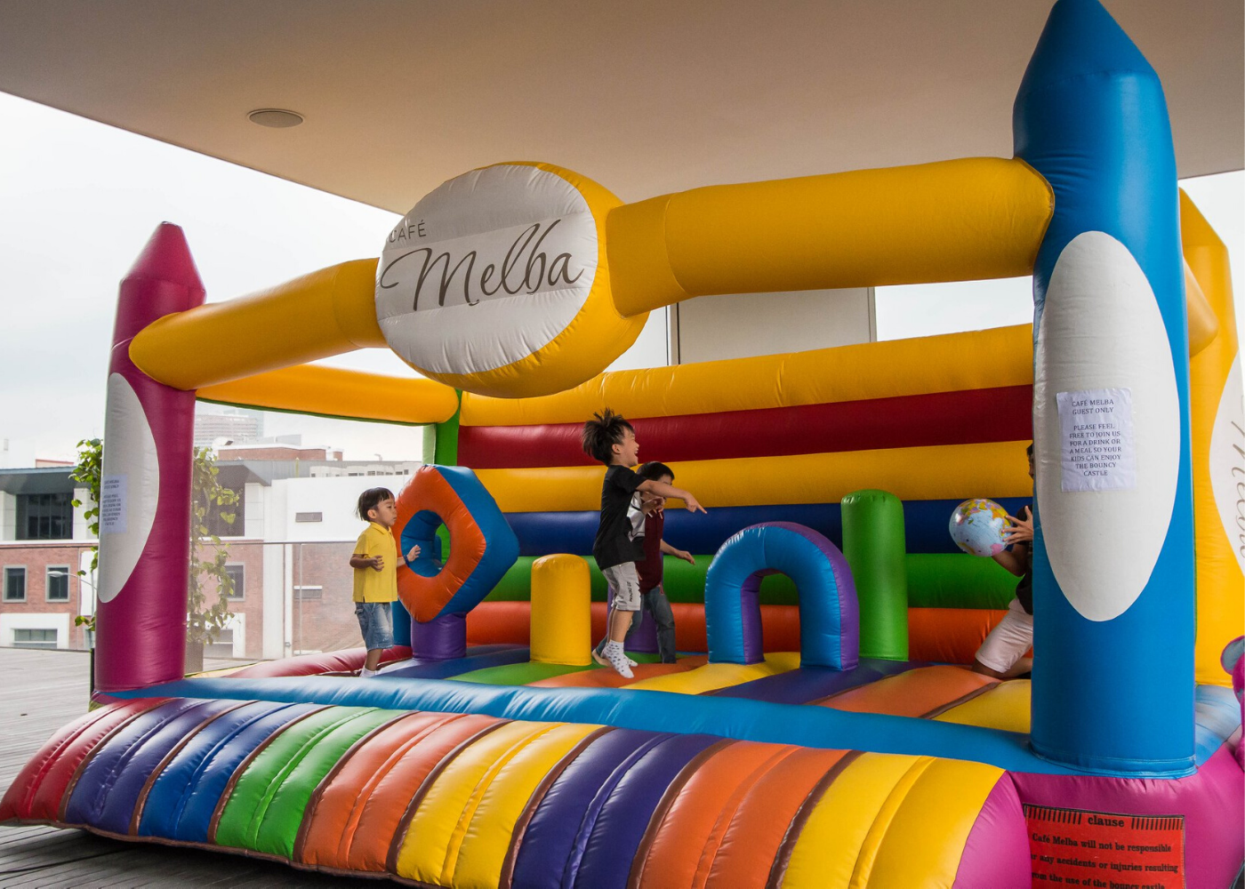 bouncy-castle-at-cafe-melba