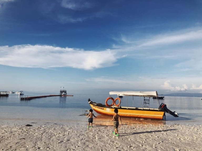Say hello to our new fave fam-friendly island getaway: Bohol, Philippines!