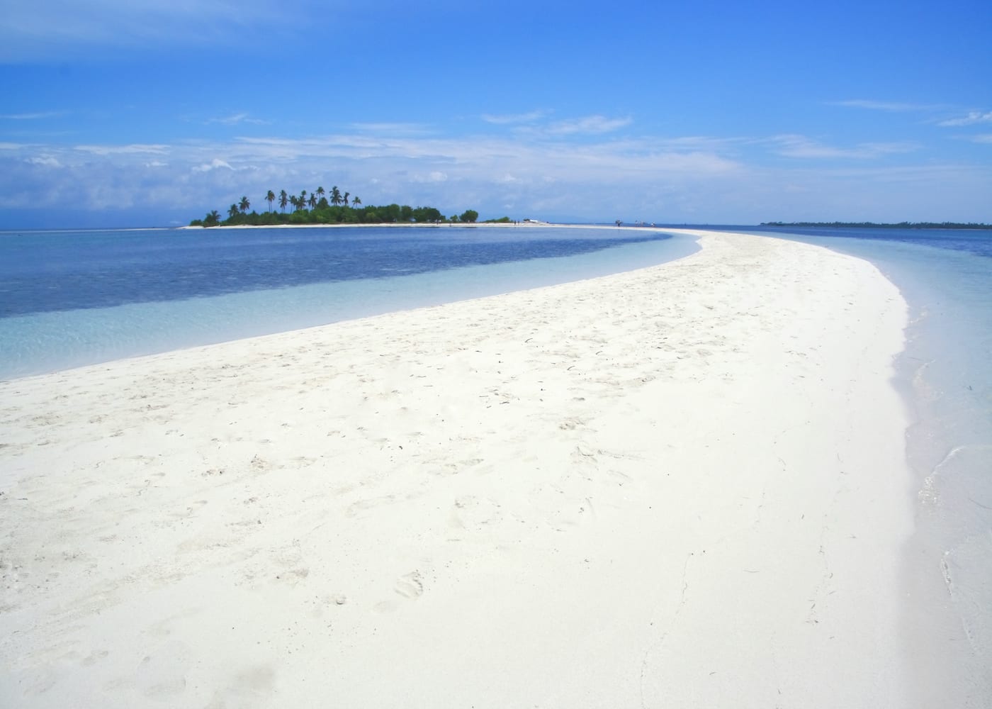 Say hello to our new fave fam-friendly island getaway: Bohol, Philippines!