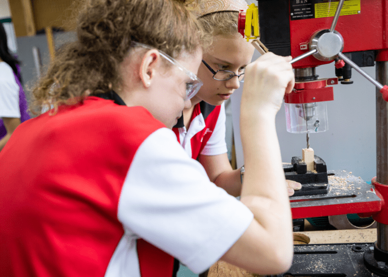 Learn why CIS’s STEAM teaching approach is so great for kids