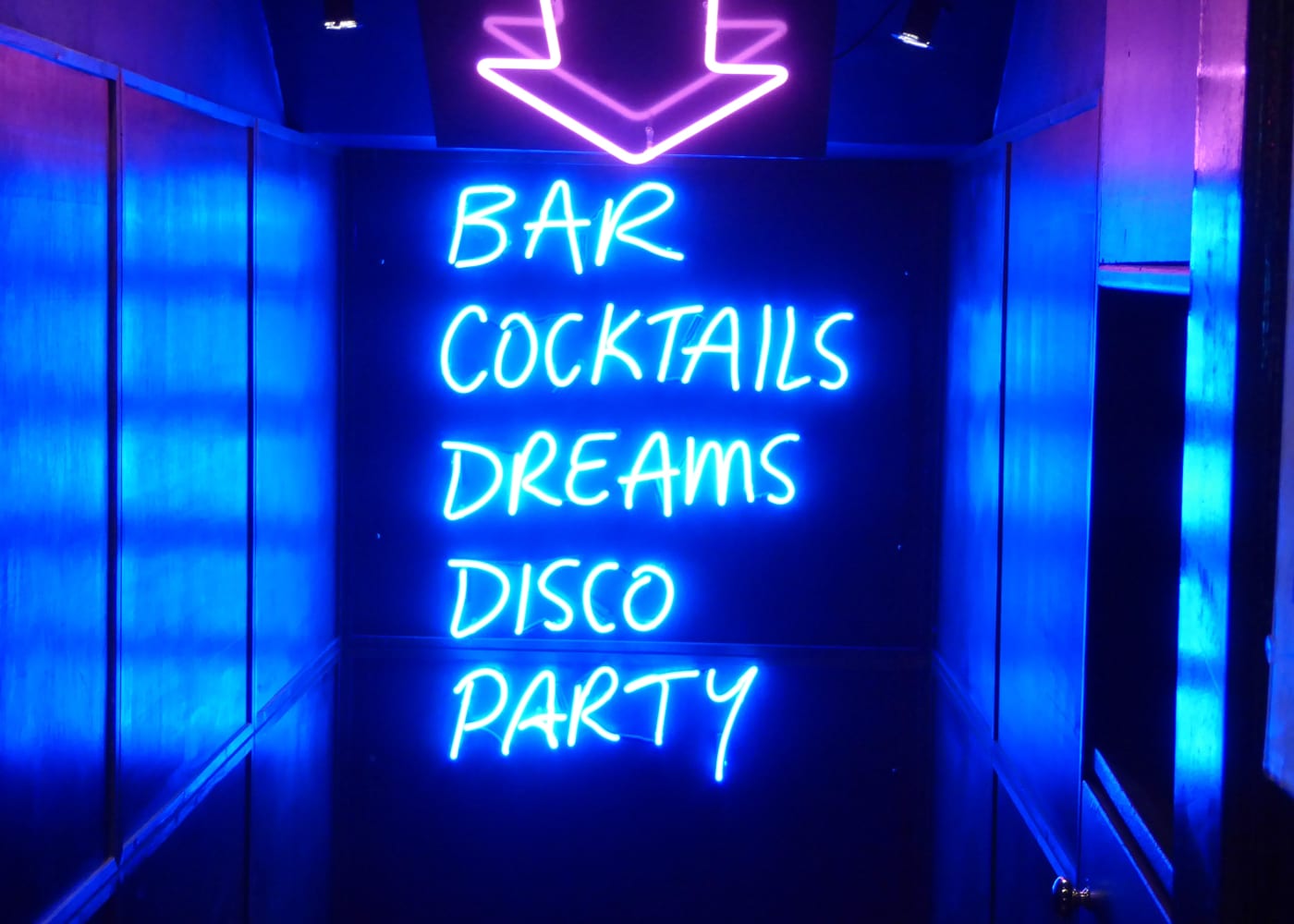 extrovert parenting girls night out bar